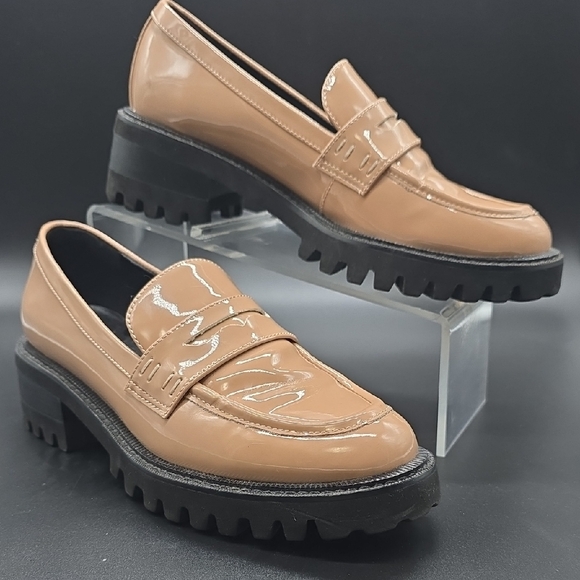 AEROSOLES | Women's | Tan and Black | Loafers | Size 8M | Minor Scuffs - Picture 2 of 10